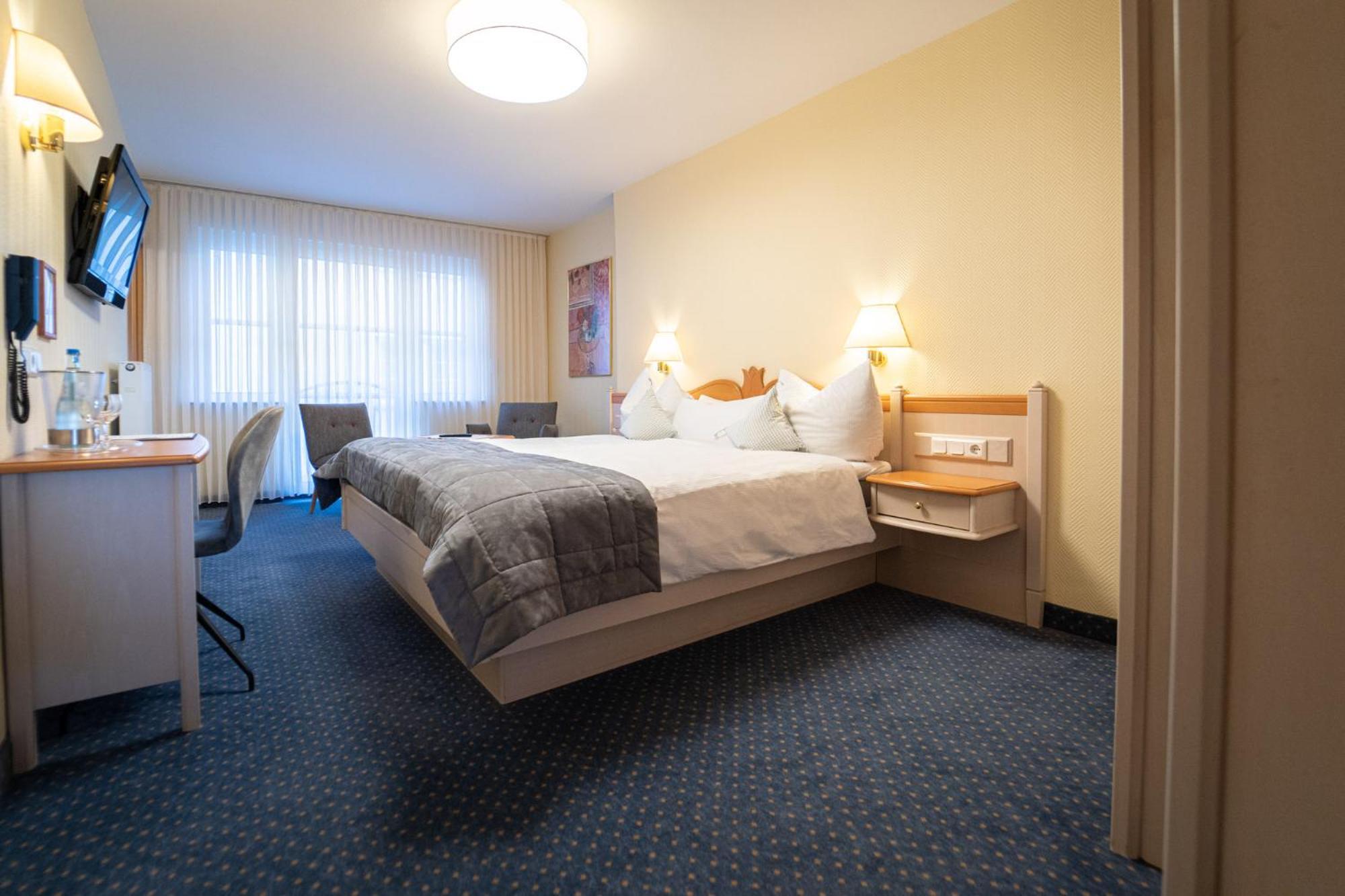 Hotel Zur Traube 오지그 객실 사진
