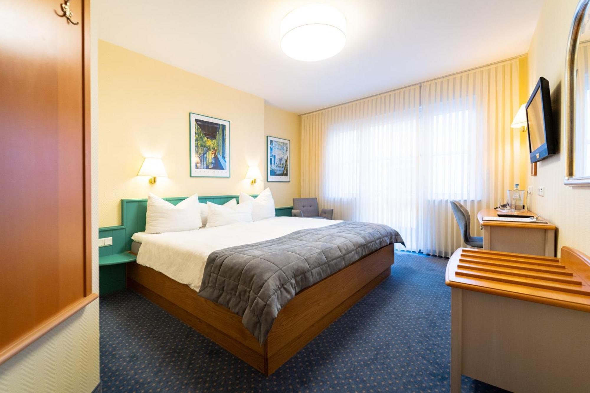 Hotel Zur Traube 오지그 객실 사진