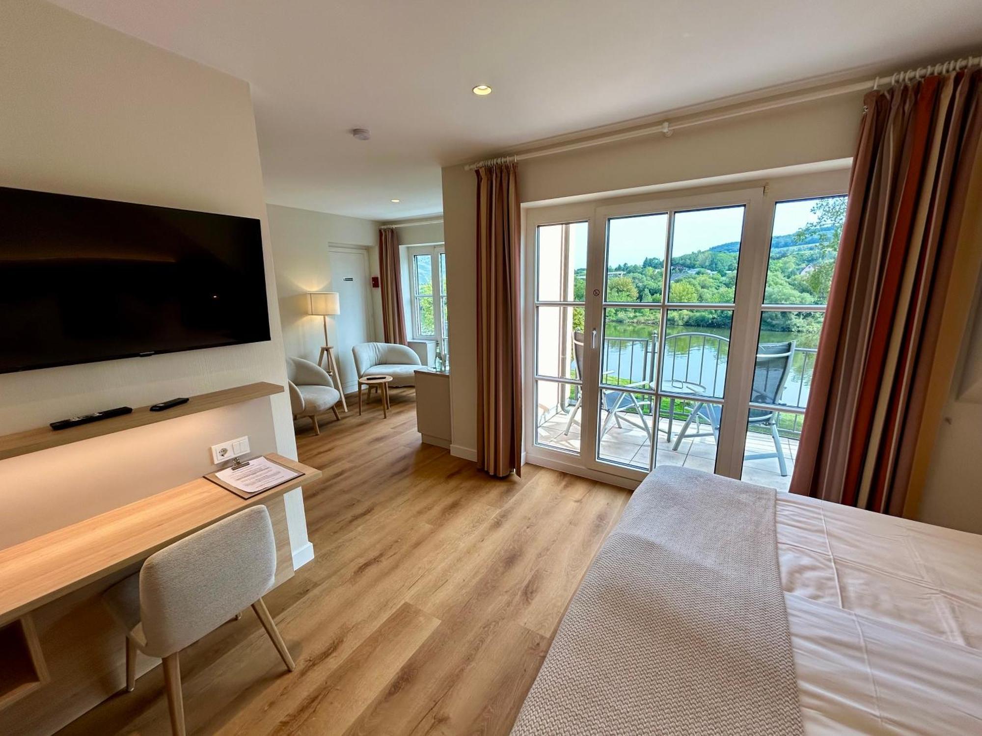 Hotel Zur Traube 오지그 외부 사진