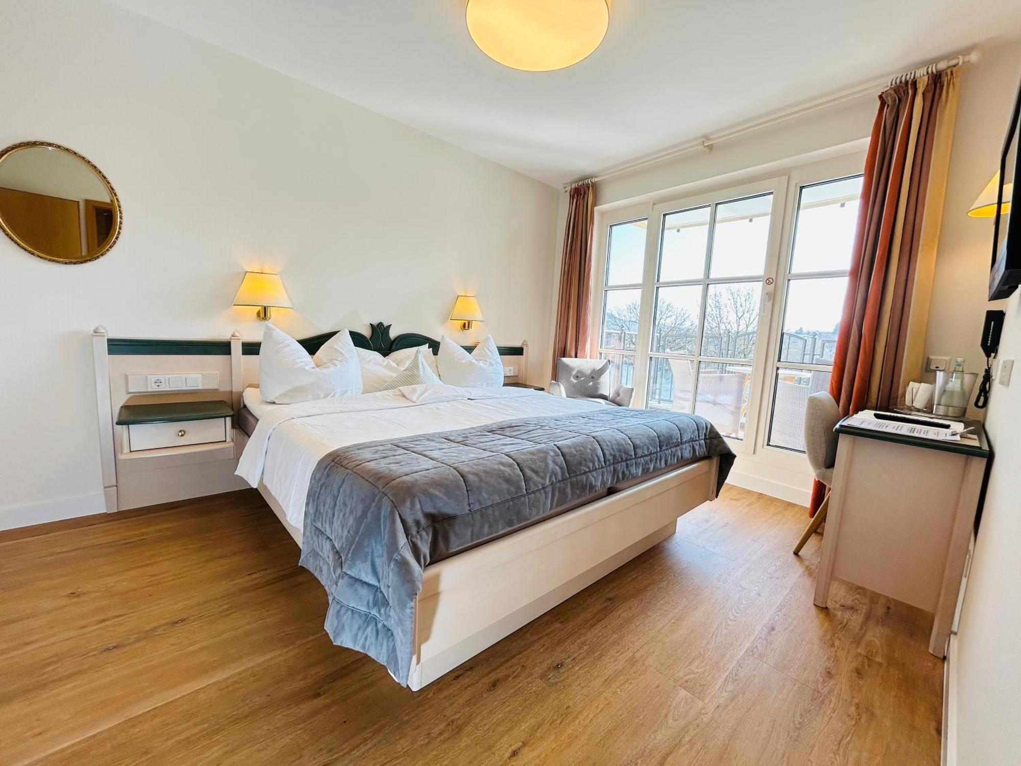 Hotel Zur Traube 오지그 외부 사진